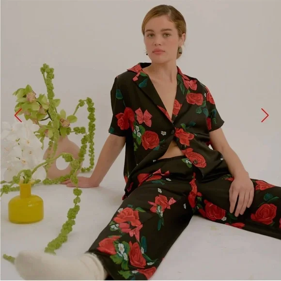 Lisa Says Gah Floral Rose SET Size Small - Picture 2 of 16